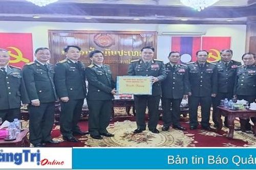 Bộ CHQS tỉnh Quảng Trị thăm, chúc mừng kỷ niệm 75 năm Ngày truyền thống Quân đội nhân dân Lào