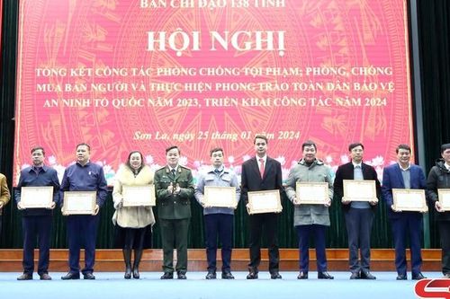 Đấu tranh, ngăn chặn các loại tội phạm, đảm bảo an ninh trật tự trên địa bàn