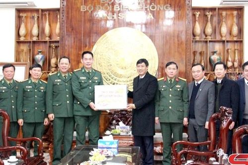 Đồng chí Bí thư Tỉnh ủy kiểm tra, nắm tình hình tại Bộ Chỉ huy Quân sự tỉnh và Bộ Chỉ huy Bộ đội Biên phòng tỉnh