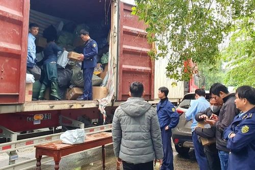 Thu giữ nhiều hàng hóa không rõ nguồn gốc trị giá hơn nửa tỷ đồng
