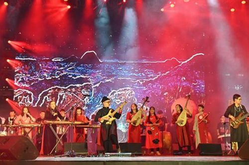 Thúc đẩy nghệ thuật, định vị điểm đến