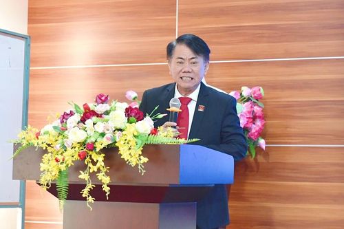 Phó tổng giám đốc Hoa Sen Group muốn bán gần hết cổ phiếu HSG