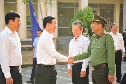 Chủ tịch nước Võ Văn Thưởng thăm, chúc Tết Tiểu đoàn CSCĐ, Công an tỉnh Đồng Tháp