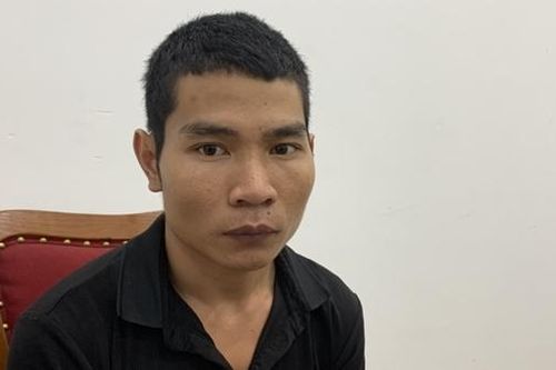 Một mình giữ 4 khẩu súng và gần 60 viên đạn để 'phòng thân'