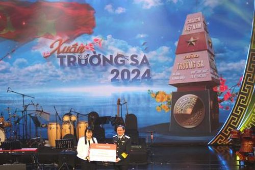 Xúc động chương trình nghệ thuật đặc biệt 'Xuân Trường Sa'