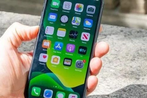 Giá iPhone 11, iPhone 11 Pro Max mới nhất giảm chưa từng có trong lịch sử, chưa tới 10 triệu đã sở hữu loại siêu đỉnh chơi Tết