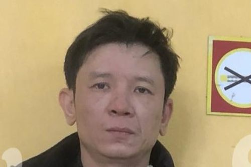 Bị kiểm tra nồng độ cồn, tài xế tông cảnh sát giao thông, kéo lê xe công vụ 5km