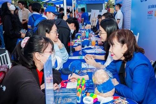 Tuyển sinh 2024: Nhiều trường tuyển theo hướng đa ngành, đa lĩnh vực