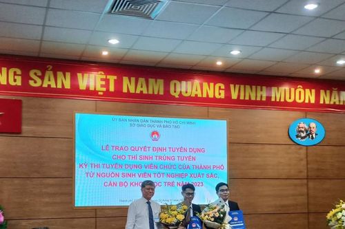 'Thảm đỏ' hút người tài