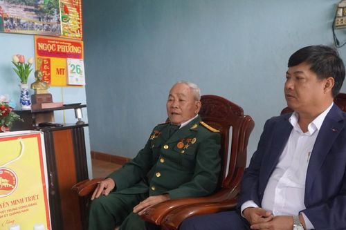 Bí thư tỉnh ủy Quảng Nam chúc Tết Mẹ Việt Nam anh hùng và người có công
