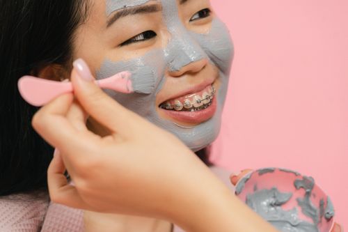 Một năm gói gọn bằng thành tích 'niềng răng', đi ngắm cá voi