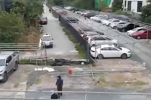 Đã tháo dỡ bãi xe trái phép hàng ngàn mét vuông