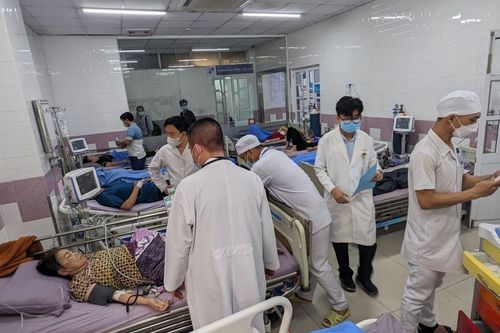 Sóc Trăng: Hàng chục người nhập viện sau khi ăn bánh mì