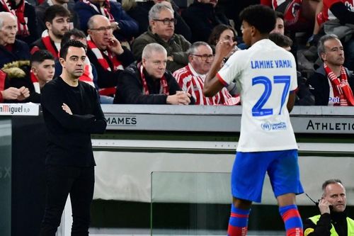 Barcelona bị loại khỏi Cúp nhà Vua là một sự 'báo động' cho Xavi