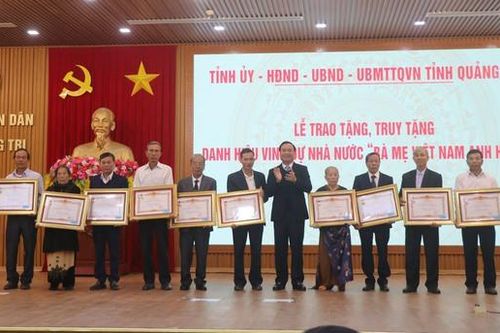 Quảng Trị trao và truy tặng danh hiệu 'Bà mẹ Việt Nam Anh hùng'