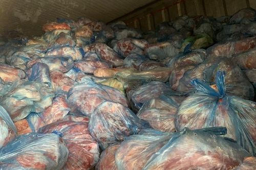 Phát hiện 40 tấn thịt lợn nhiễm bệnh tại một kho hàng trên địa bàn Hà Nội