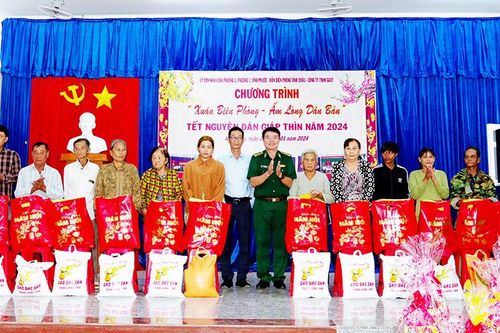 Nhiều hoạt động ý nghĩa trong chương trình 'Xuân Biên phòng ấm lòng dân bản' tại Sóc Trăng