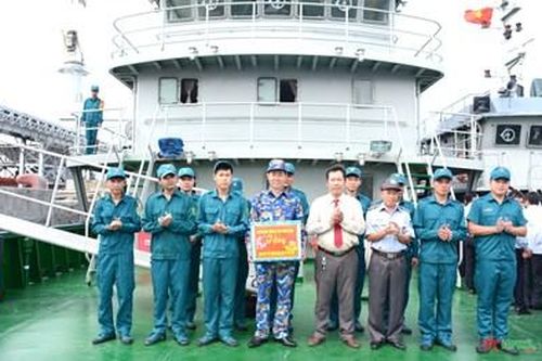 Bộ CHQS tỉnh Khánh Hòa tổ chức thăm, trao quà nhân dịp Tết Nguyên đán 2024