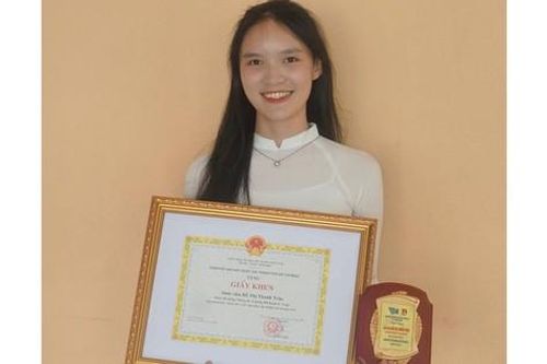 Nữ cán bộ Đoàn – Hội tiêu biểu của UEL đạt danh hiệu Sinh viên 5 Tốt cấp Trung ương