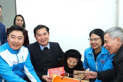 Lan tỏa chuỗi hoạt động 'Tết sẻ chia, năm Rồng khởi sắc' tại Nghệ An