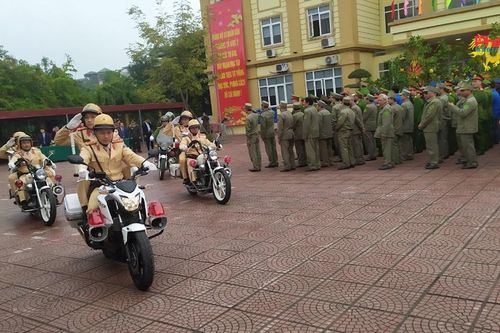 Bắc Từ Liêm: Ra quân triển khai thực hiện mô hình điểm 'Giao thông Bắc Từ Liêm an toàn và thông suốt'