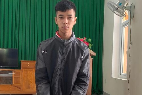 Đồng Tháp: Bắt giữ đối tượng vận chuyển 2000 viên pháo nổ trái phép