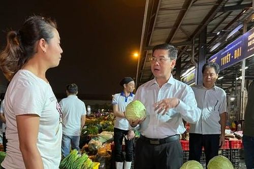 Chợ đầu mối TPHCM áp Tết: Chưa bao giờ ế như bây giờ