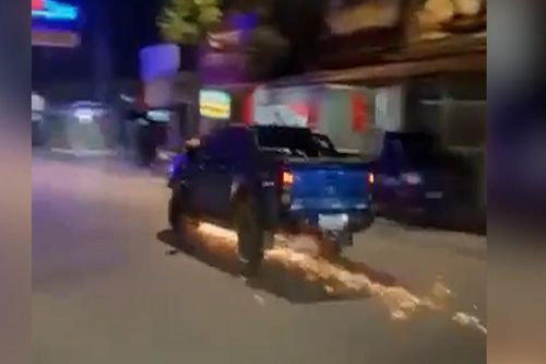 Tài xế ô tô liên tiếp thông chốt kiểm tra nồng độ cồn dịp cận Tết