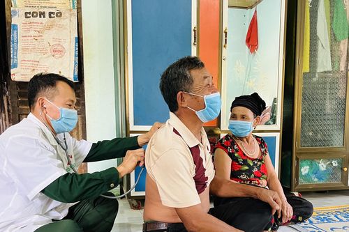 Những phòng khám đặc biệt nơi vùng biên