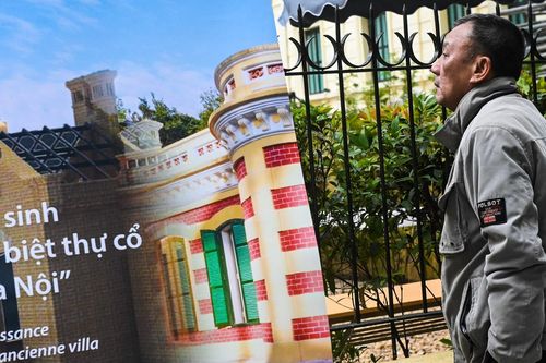Nhà cổ 49 Trần Hưng Đạo ngày đầu mở cửa: Giữa giờ trưa 'khách đến lại ra về'