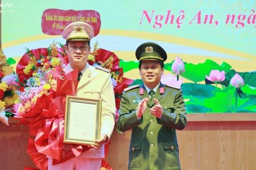 Công bố quyết định bổ nhiệm Phó Giám đốc Công an tỉnh Nghệ An