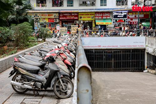 Giải quyết thế nào với hàng trăm xe máy 'vô chủ' tại chung cư HH Linh Đàm?