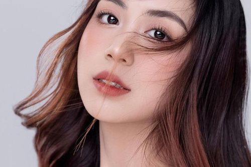 Chiêm ngưỡng dung nhan nữ du học sinh Lào gây 'bão' mạng nhờ yêu thich văn hóa Việt Nam