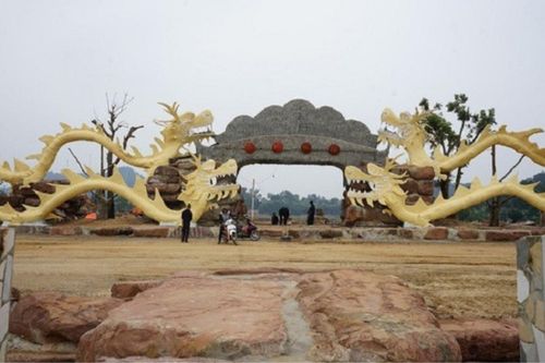 Linh vật rồng ở Thanh Hóa vừa hoàn thiện đã gây tranh cãi vì 'trông còi cọc, ốm yếu'