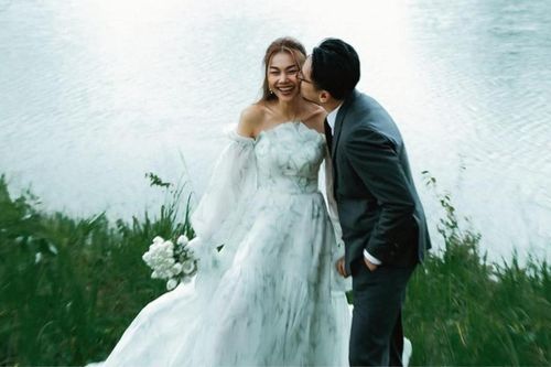 Thanh Hằng flex bức hình chưa từng công bố, netizen chỉ biết xuýt xoa: '10 điểm không có nhưng'