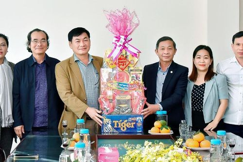 Tỉnh ủy, Ủy ban nhân dân tỉnh chúc Tết Báo Gia Lai