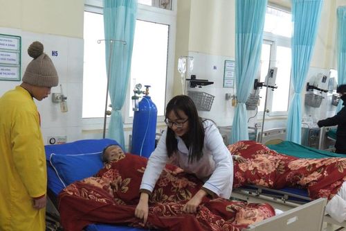 Tăng cường phòng chống rét cho người bệnh