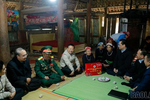 Đồng chí Nguyễn Trọng Hài, Phó Chủ tịch UBND tỉnh thăm, chúc Tết tại huyện Văn Bàn