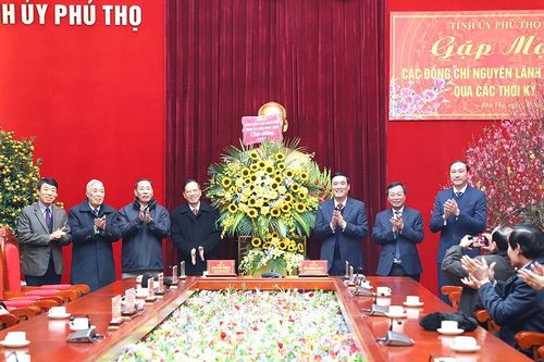 Tỉnh ủy gặp mặt các đồng chí nguyên lãnh đạo tỉnh qua các thời kỳ