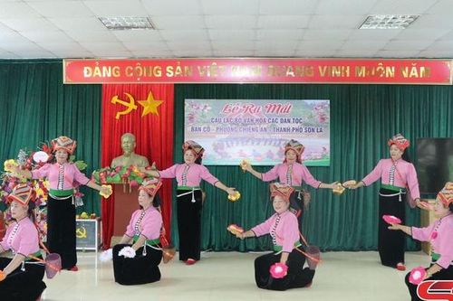Phong trào văn nghệ ở bản Cọ