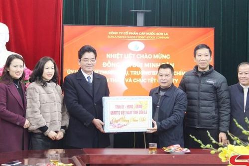 Đồng chí Trưởng ban Nội chính Tỉnh ủy thăm, chúc tết Công ty cổ phần Cấp nước Sơn La