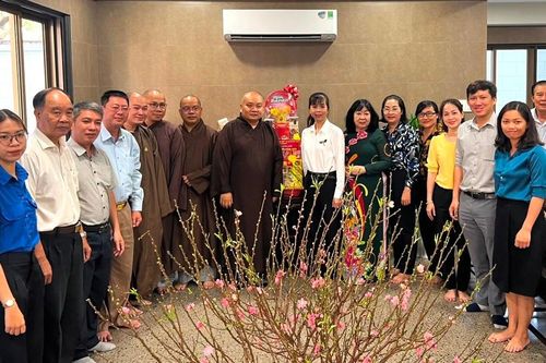 Lãnh đạo Q.Tân Bình thăm chùa Phổ Quang, chúc Tết Ban Trị sự Phật giáo TP.HCM