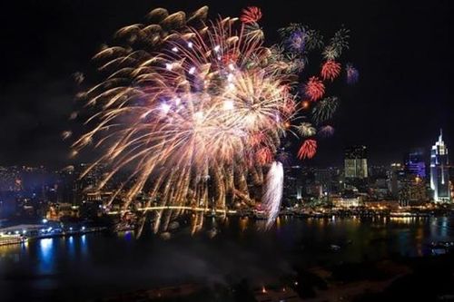 Thành phố Hồ Chí Minh bắn pháo tại 8 điểm mừng Tết Nguyên đán Giáp Thìn 2024