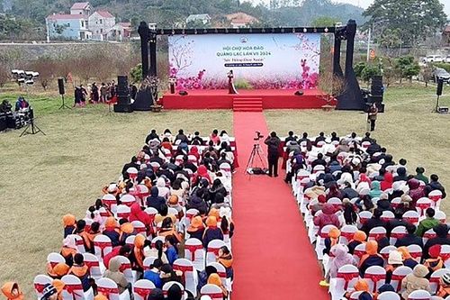 Lạng Sơn khai mạc Hội chợ hoa đào năm 2024