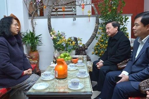 Phó Chủ tịch Quốc hội Nguyễn Khắc Định thăm, chúc Tết gia đình các nguyên Lãnh đạo Quốc hội