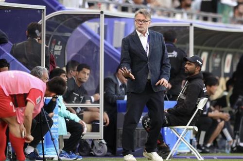 VFF vẫn đặt niềm tin vào HLV Troussier