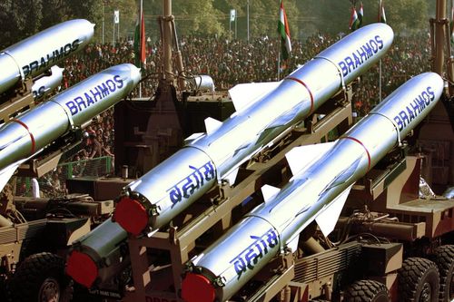Philippines bắt đầu đưa vào trang bị tên lửa siêu thanh BrahMos