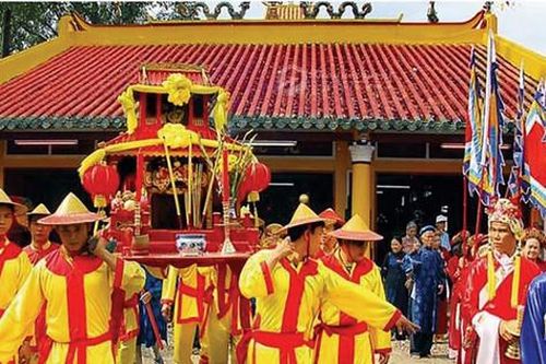 Độc đáo lễ hội Bà chúa Muối