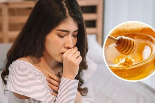 5 cách dùng mật ong giảm ho, đau họng