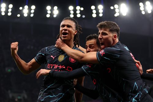 Ake giúp Man City giải cơn hạn bàn thắng trên sân Tottenham